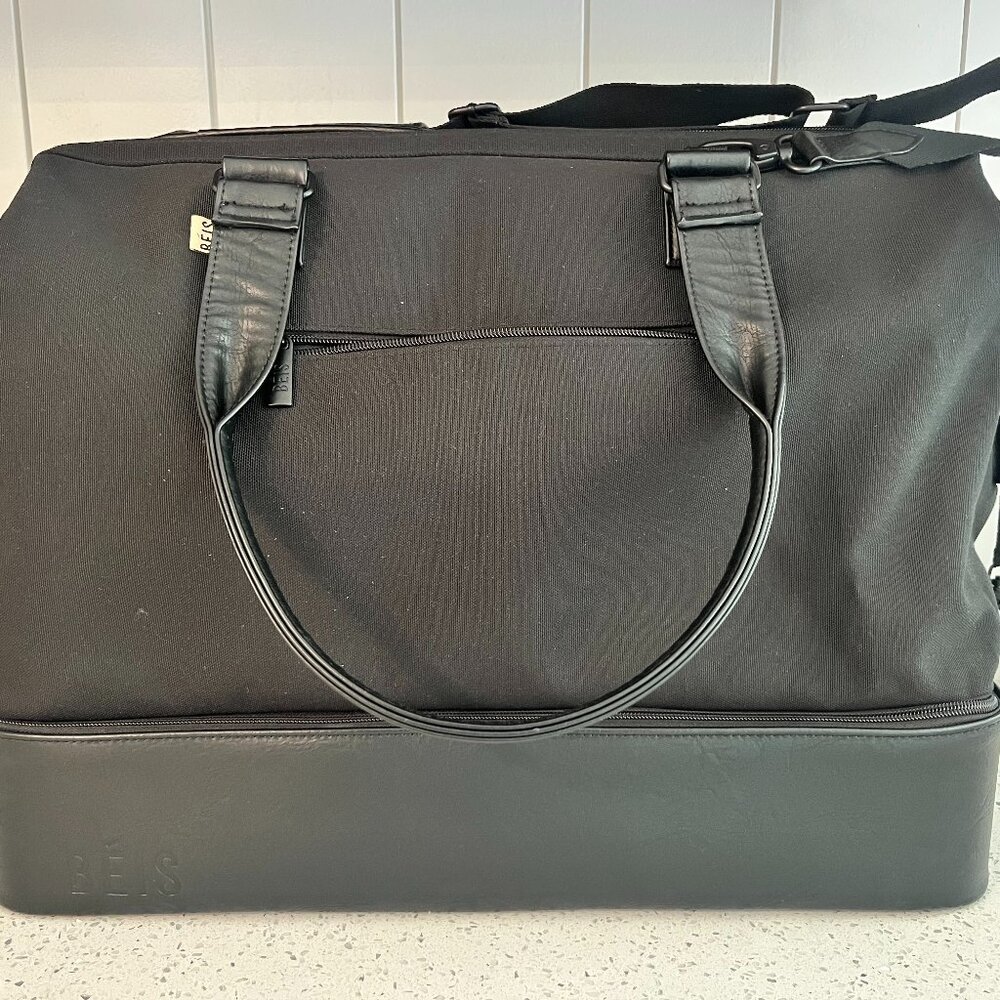Béis The Weekender Travel Bag